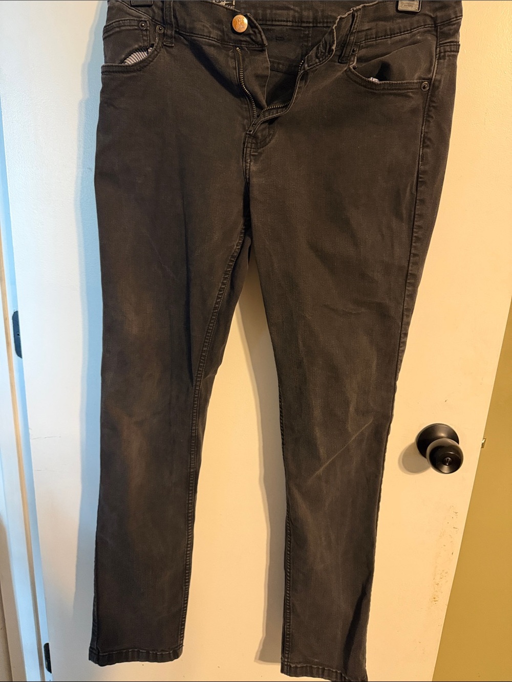 Men's Skinny Jeans in Charcoal Black